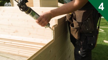 Appliquer du mastic sur les coupes d’about